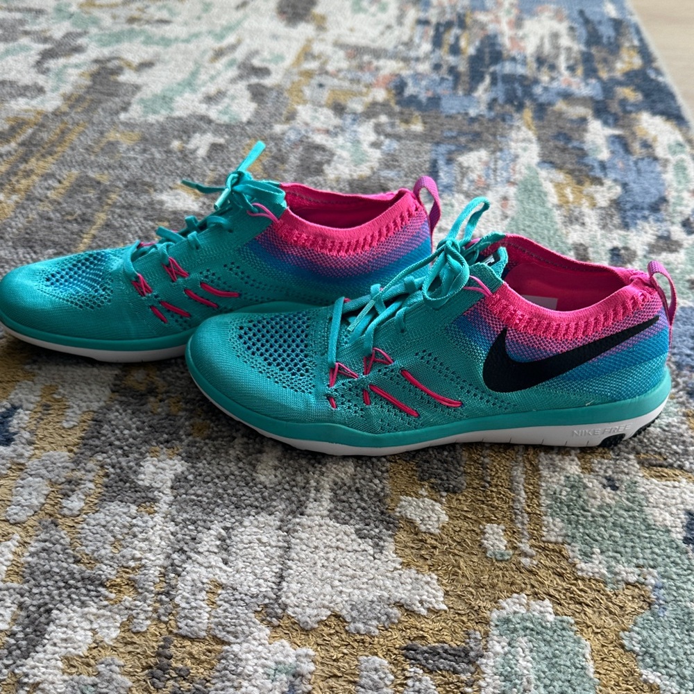 Nike Turquoise and Fuchsia Sneakers